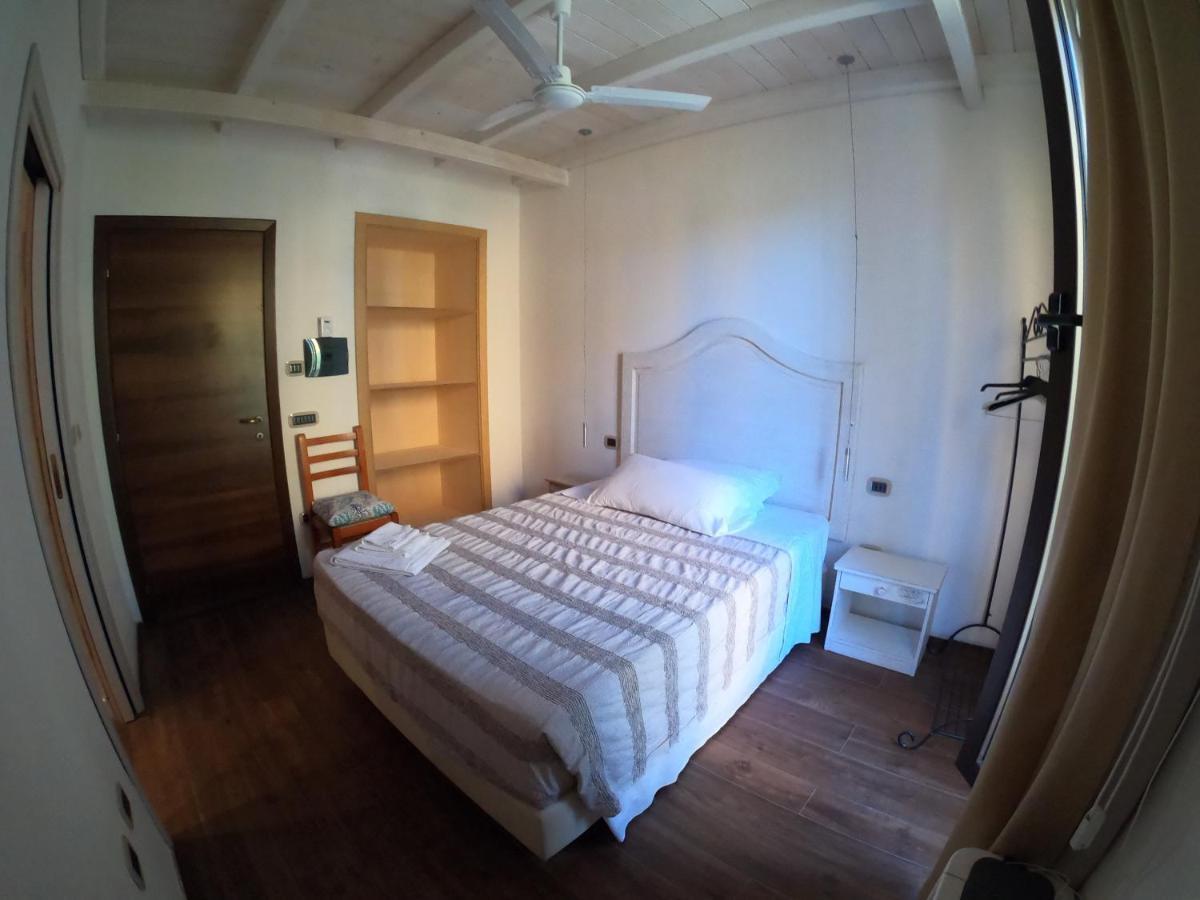 Villa La Conchiglia Rooms Кала-Ліберотто Екстер'єр фото
