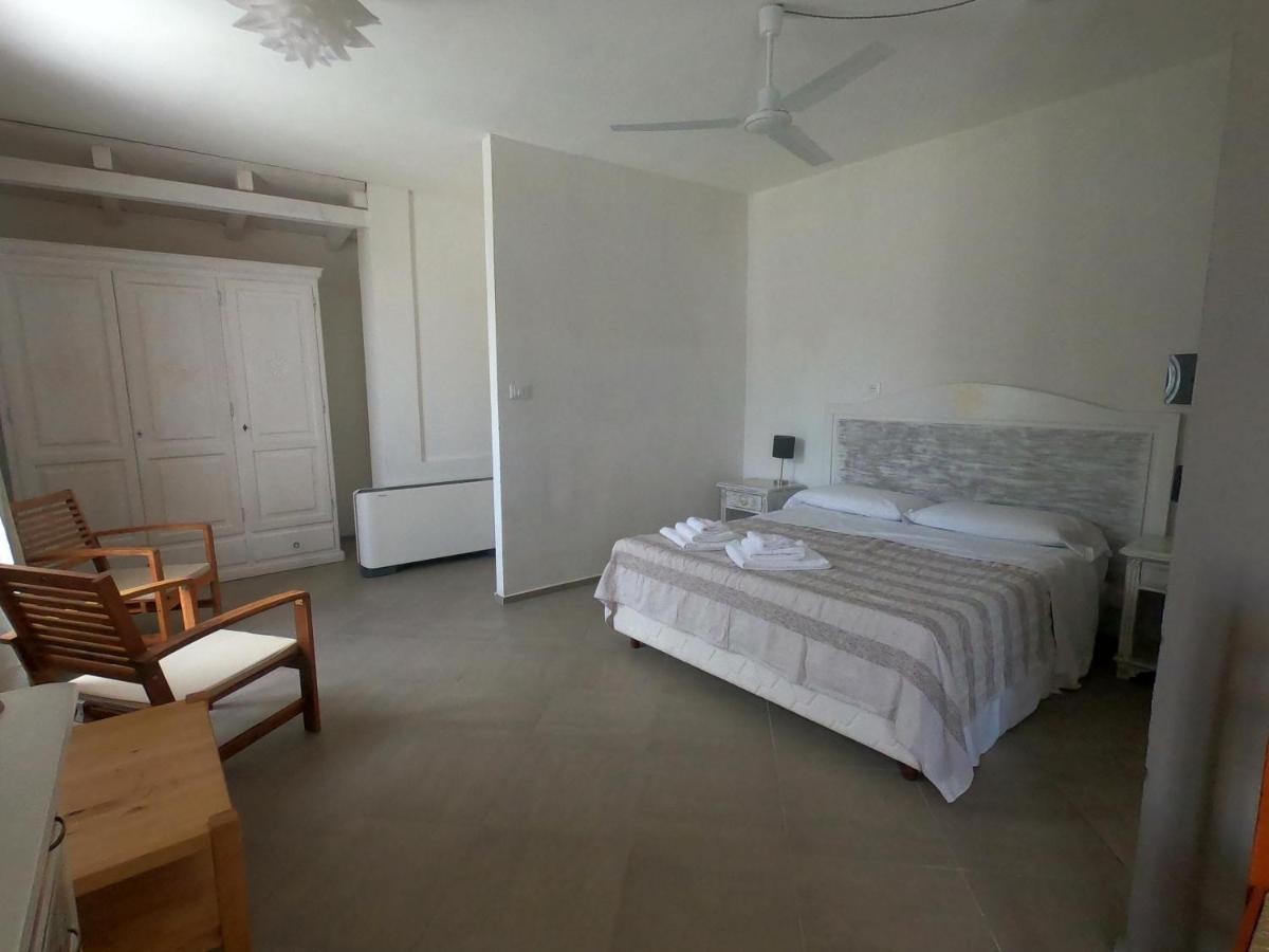 Villa La Conchiglia Rooms Кала-Ліберотто Екстер'єр фото