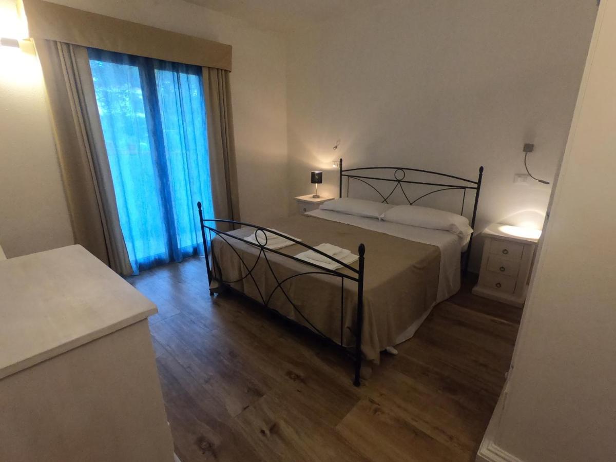 Villa La Conchiglia Rooms Кала-Ліберотто Екстер'єр фото