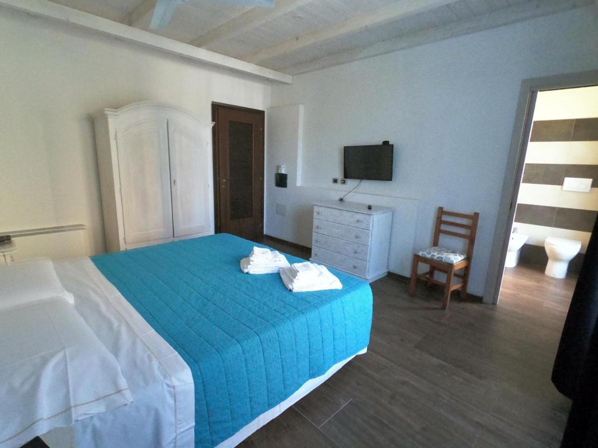 Villa La Conchiglia Rooms Кала-Ліберотто Екстер'єр фото