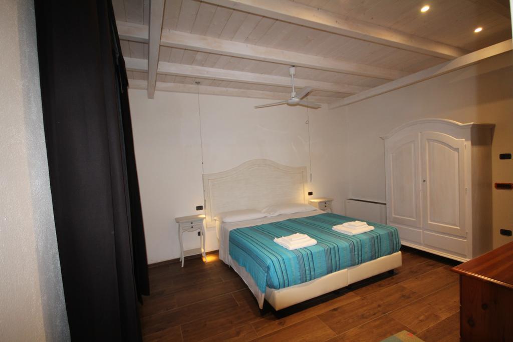 Villa La Conchiglia Rooms Кала-Ліберотто Екстер'єр фото
