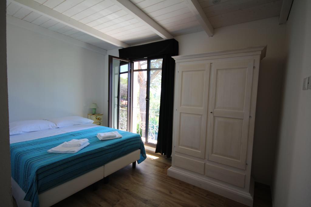 Villa La Conchiglia Rooms Кала-Ліберотто Екстер'єр фото